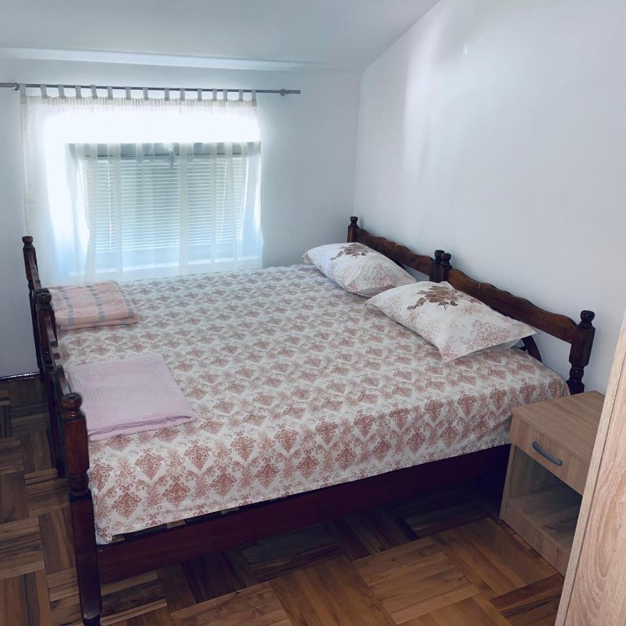Elena Apartment Плужине Экстерьер фото