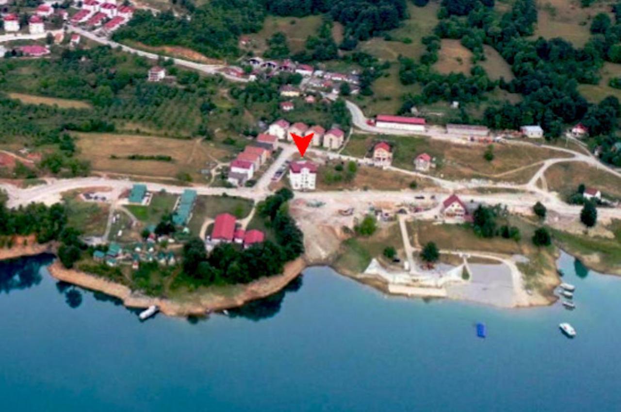 Elena Apartment Плужине Экстерьер фото
